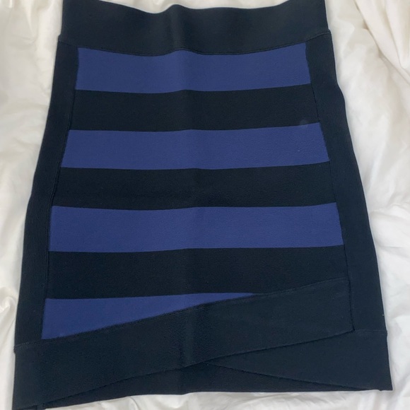 BCBCMAXAZRIA bandage skirt - Picture 3 of 4